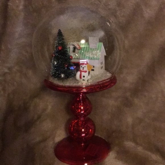 Avon Holiday Globe Scene - Picture 1 of 4